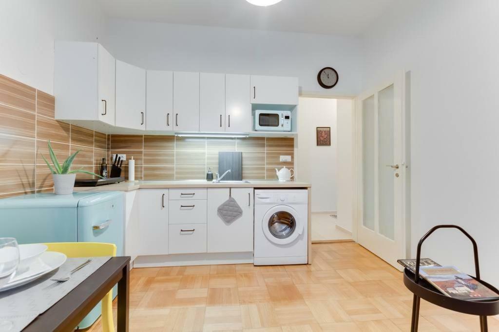Apartment Alex Прага Экстерьер фото