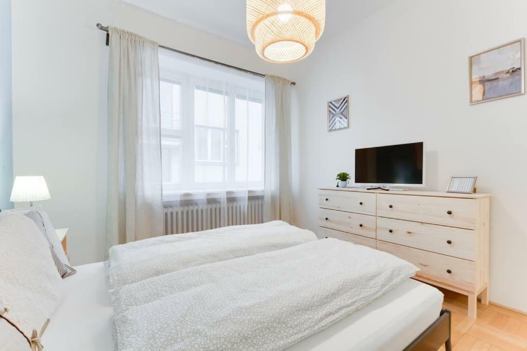 Apartment Alex Прага Экстерьер фото